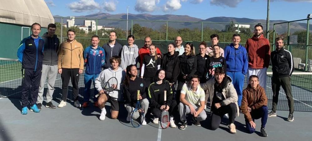 102.-play-tennis (1) (1)